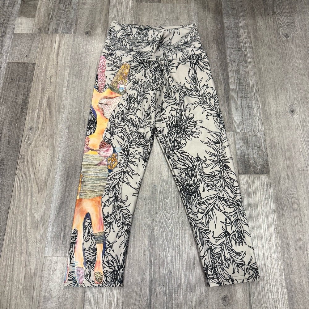 Coalition Snow Tahoe Floral Print Leggings Baselayers Artsy Abstract - Small - Picture 1 of 9